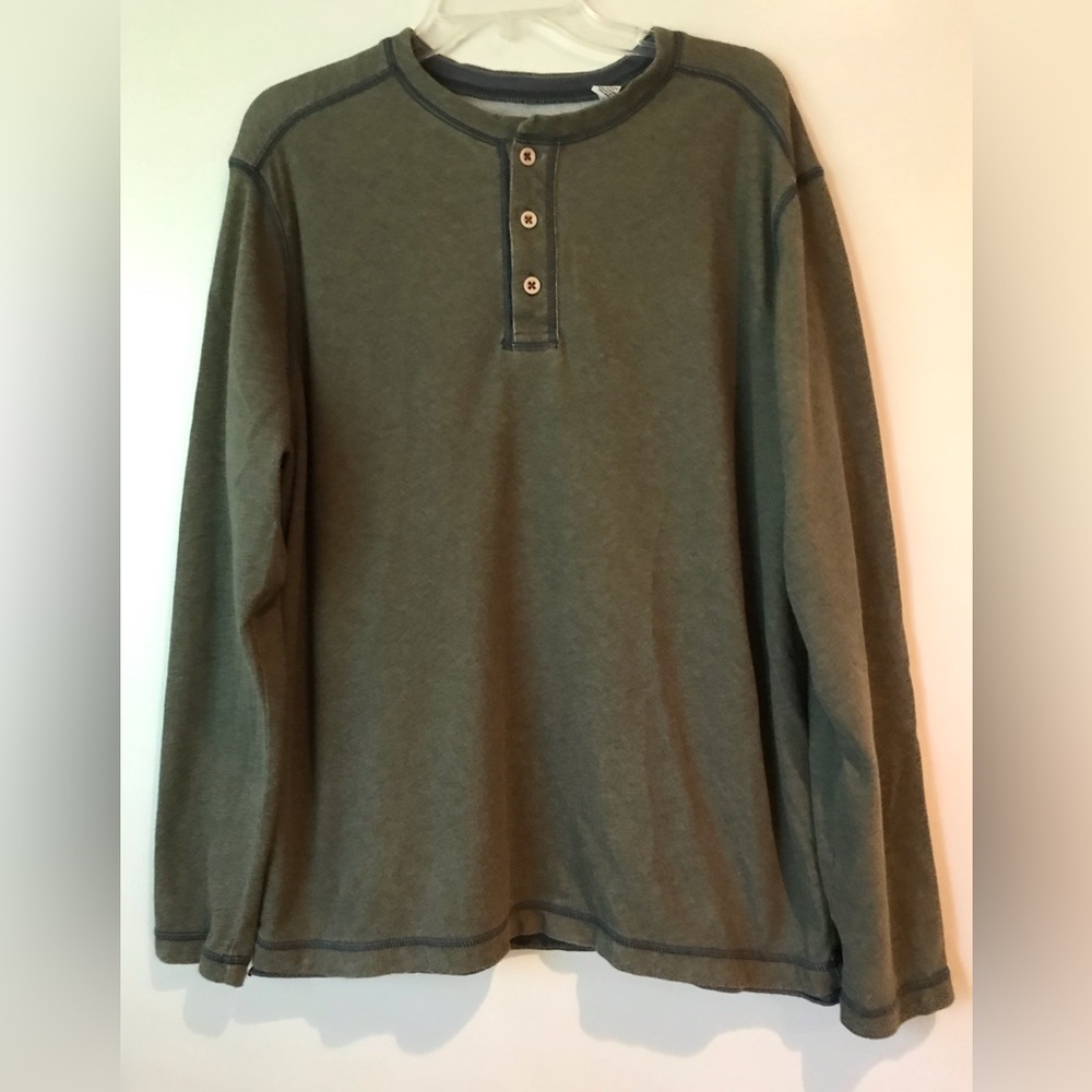 L Tommy Bahama Henley Shirt